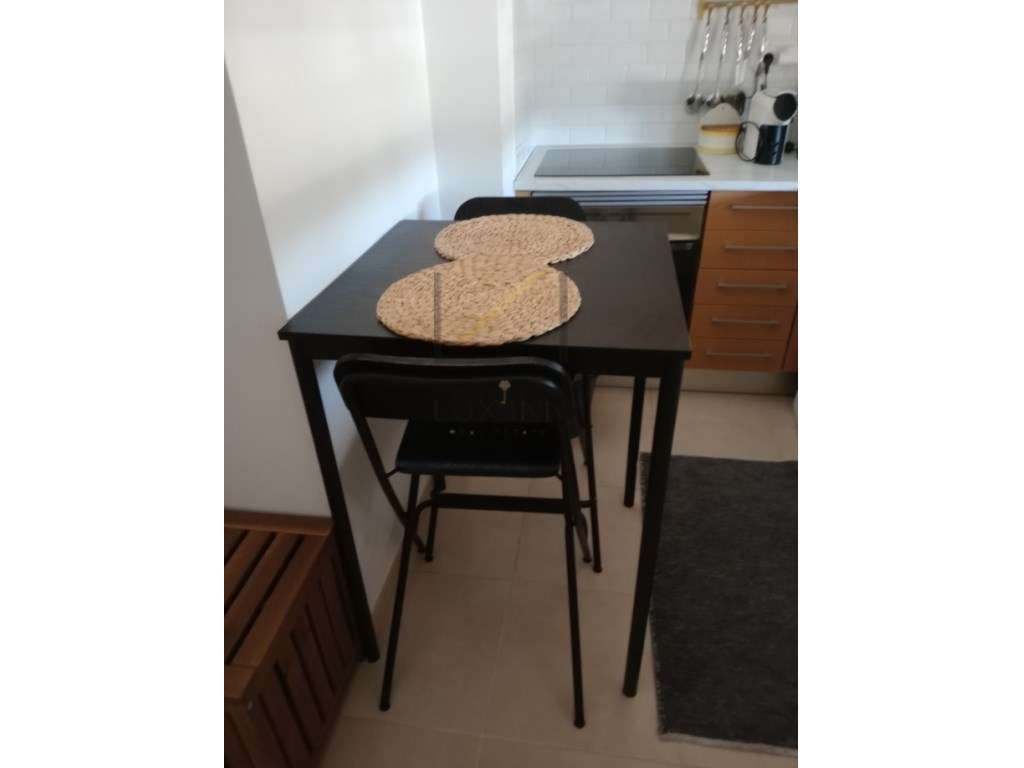 Apartamento T0, Mobilado e Equipado, Urb. Palmela VIllage situado n...-21