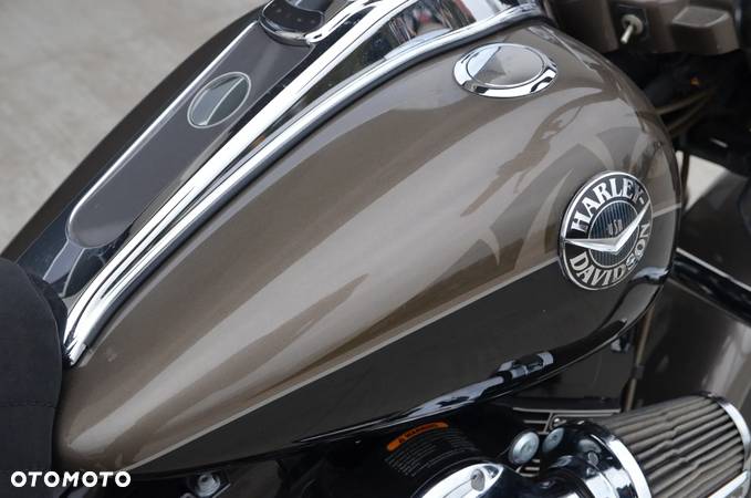 Harley-Davidson Touring Road King - 19