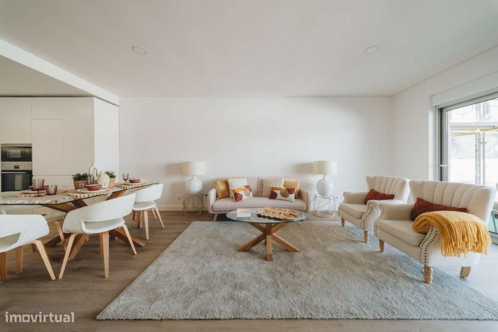 Apartamento T3 Novo com 2 casas de banho em Montijo-0