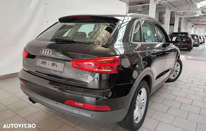 Audi Q3 2.0 TFSI Quattro S tronic - 3