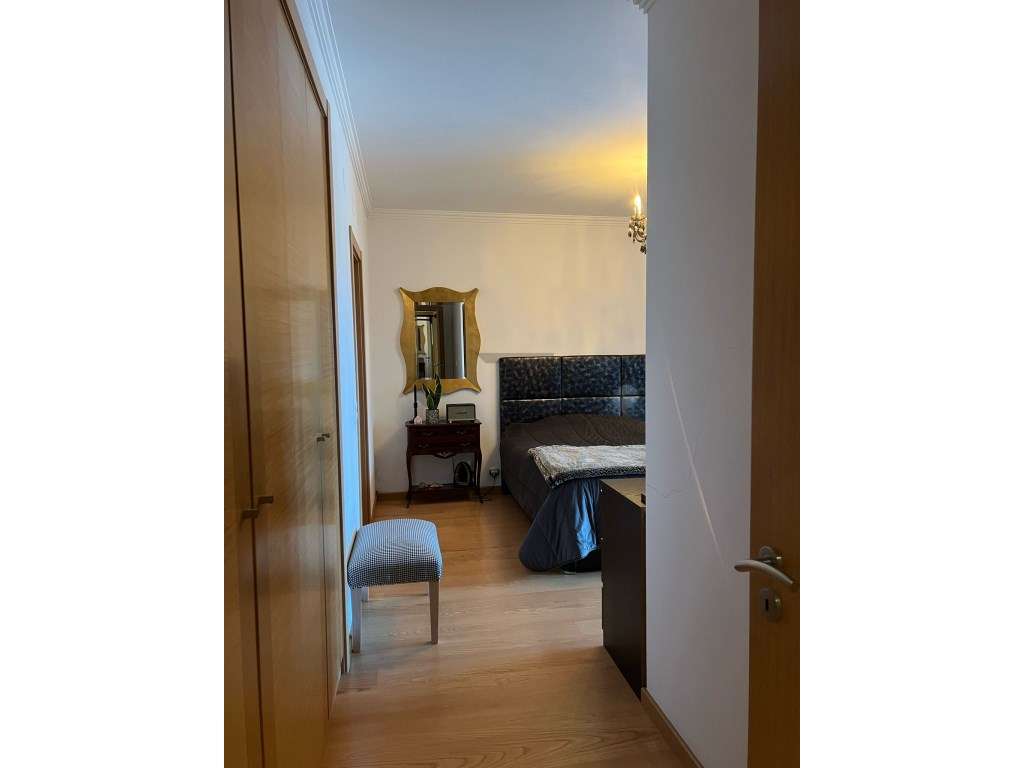 Apartamento T2 com Terraço, Vista Rio e Garagem em Box, para Venda,... - Grande imagem: 5/32