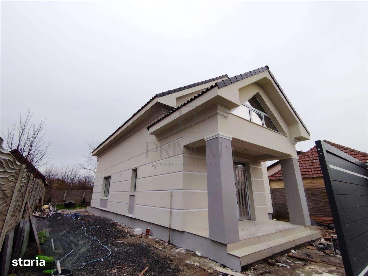 Casa Individuala - RONAT - Dormitor la parter - bucatarie separata.-0