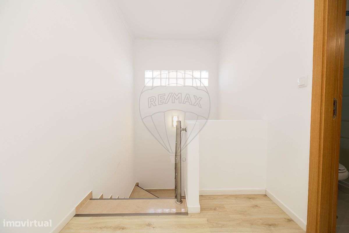 Moradia T5 para venda-30