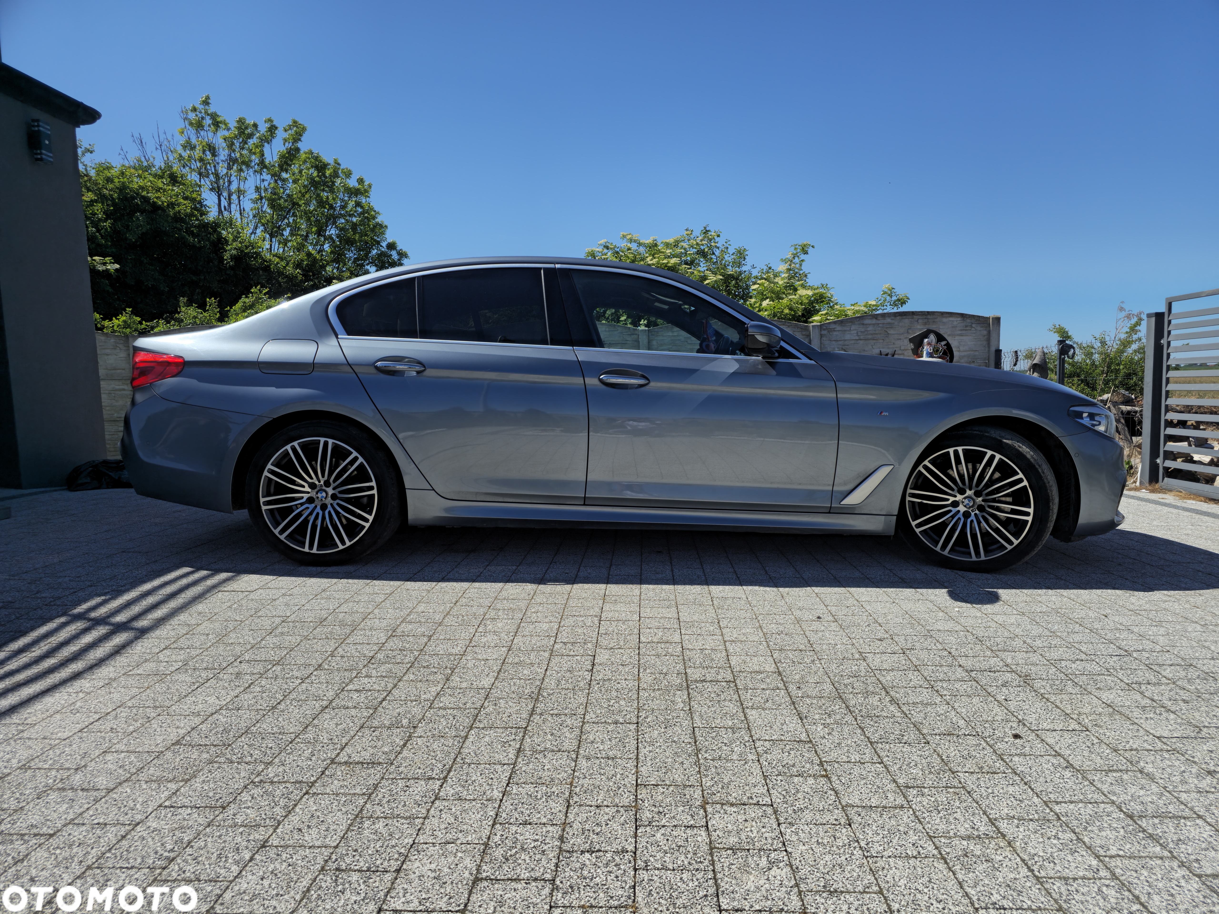 BMW Seria 5 520d M Sport - 6