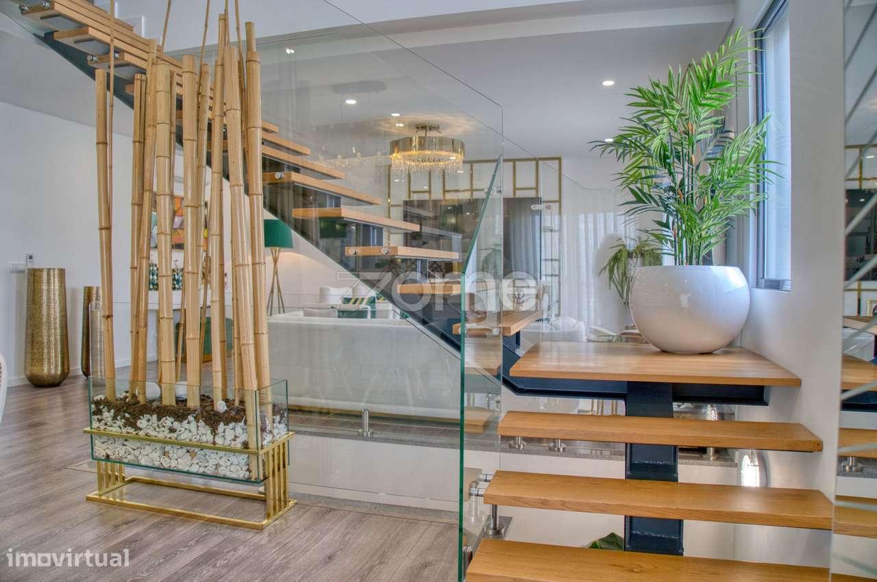 Moradia T4 com Jardim na Ramada-6