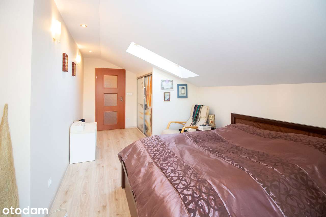 Duży, funkcjonalny dom pod Opolem-12