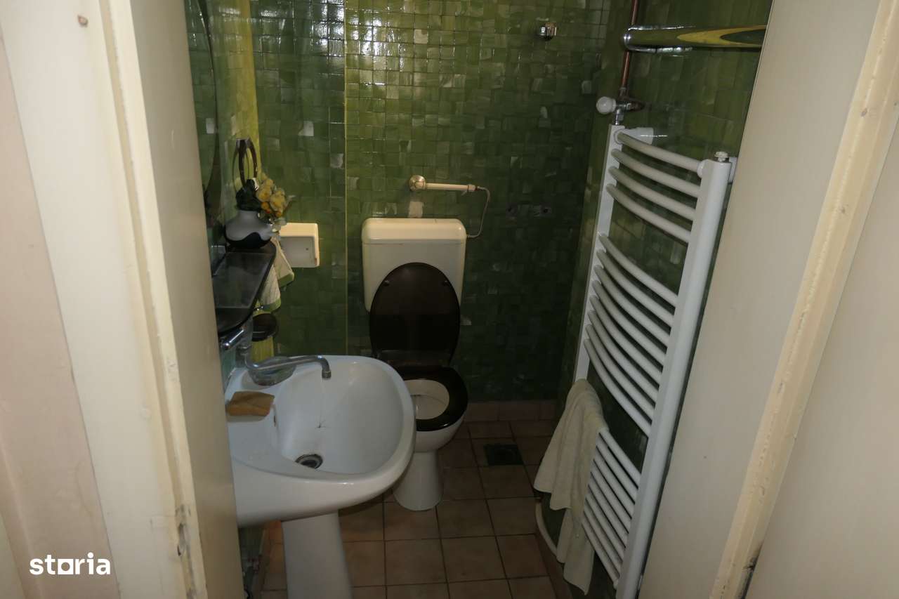 Apartament 4 camere foarte spatios - tot etajul, locatie exceptională-9