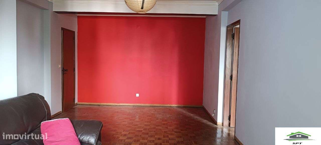 Apartamento T1 2ºAndar Sobralinho - Grande imagem: 2/9