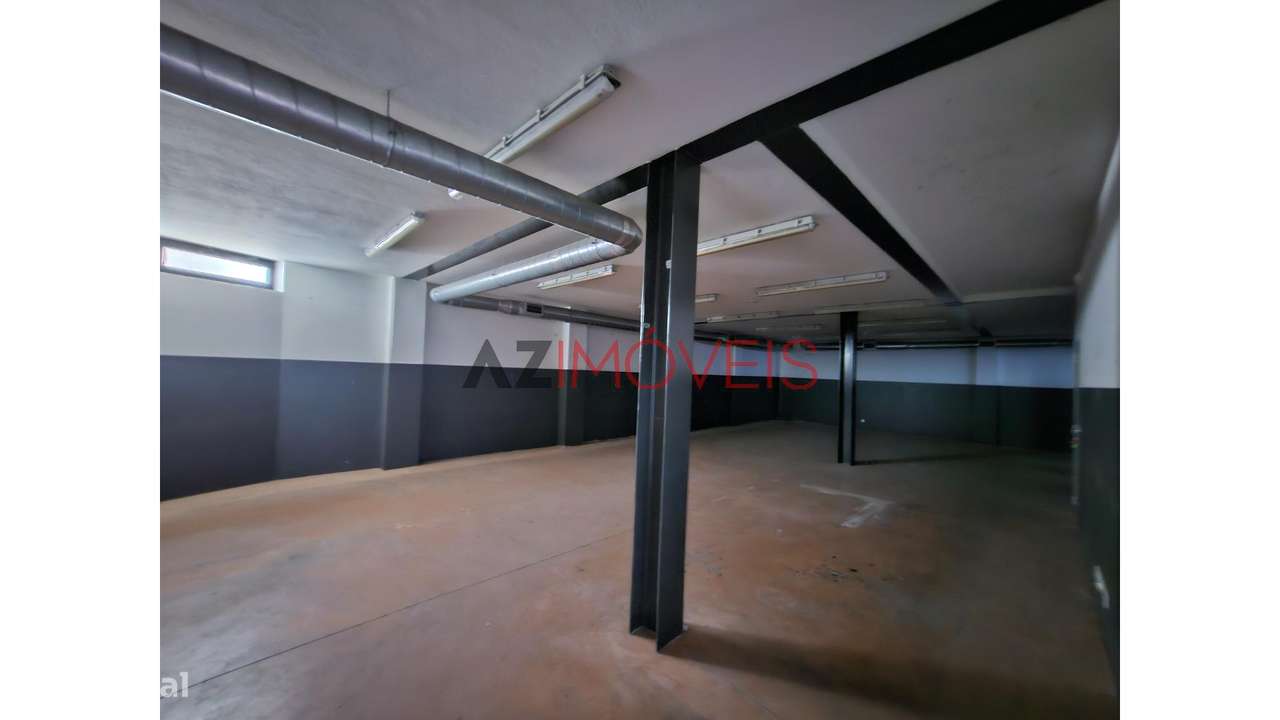 VENDE-SE ARMAZÉM EM AUTOGUIA, OURÉM-9