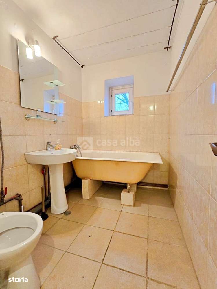 Nicolina - prima statie, 3 camere spatios, disponibil imediat-6