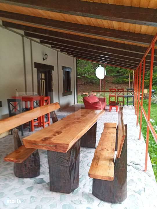 Vanzare cabana/pensiune, cu 7 camere, 190 mp, zona Pojorata - Imagine principală: 5/17