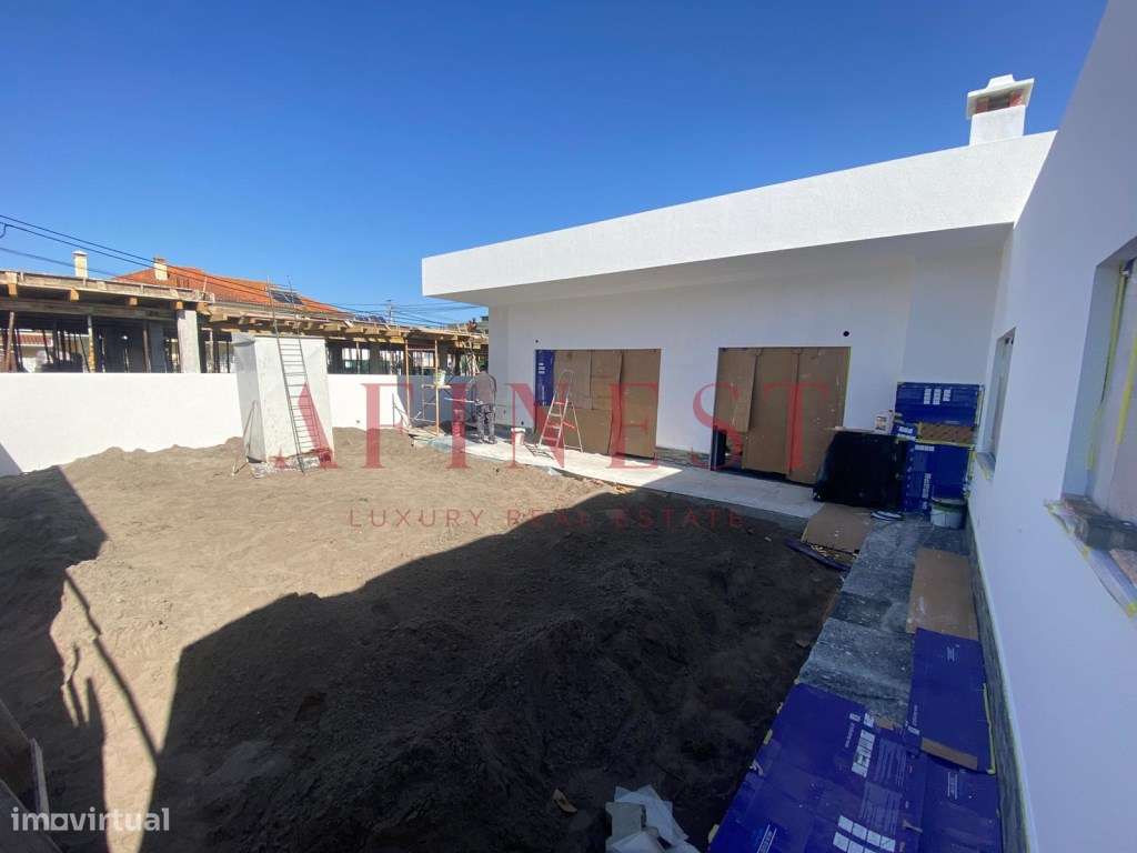 T4 com 2 Suítes em Fernão Ferro - Grande imagem: 4/28