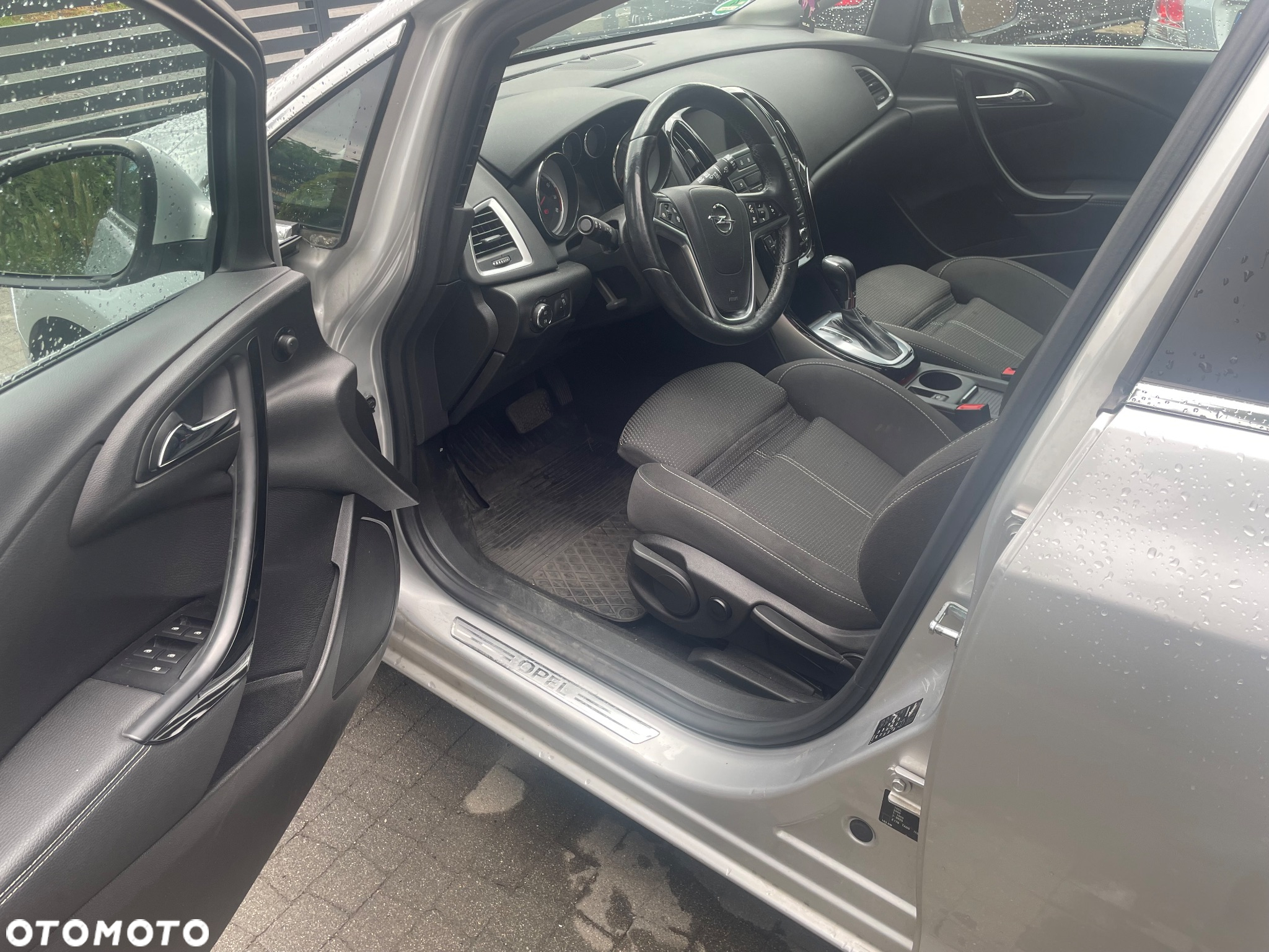 Opel Astra IV 1.4 T Cosmo EU6 - 18
