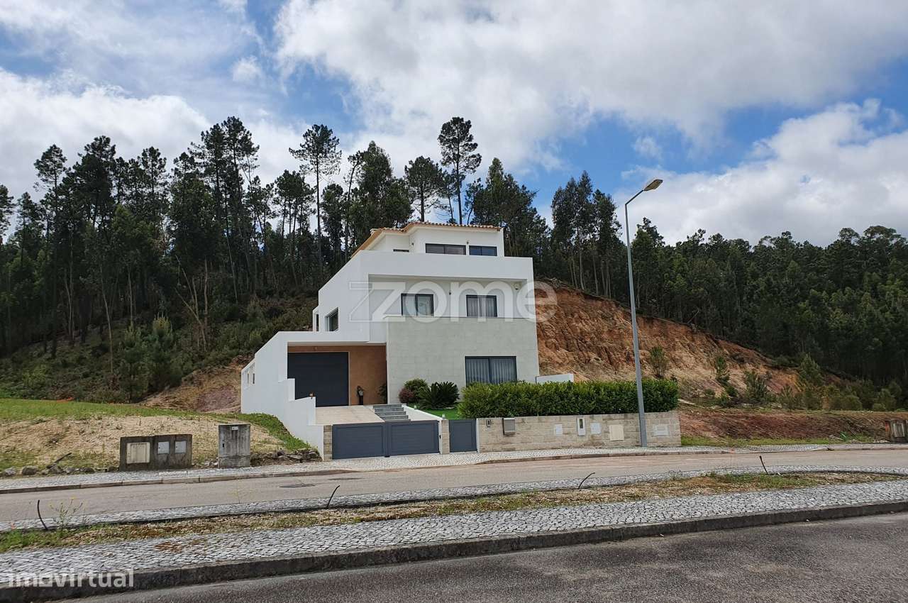 Lote terreno com projeto - Ourém - Grande imagem: 2/22