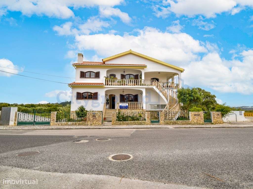 Apartamento T2+1 com garagem fechada na Foz do Arelho