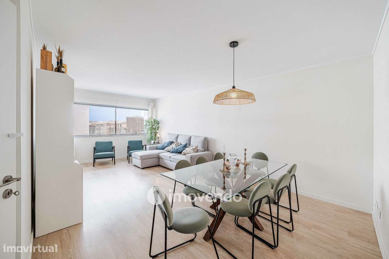 Apartamento T2 moderno, com estacionamento, na Alta de Lisboa - Grande imagem: 2/46