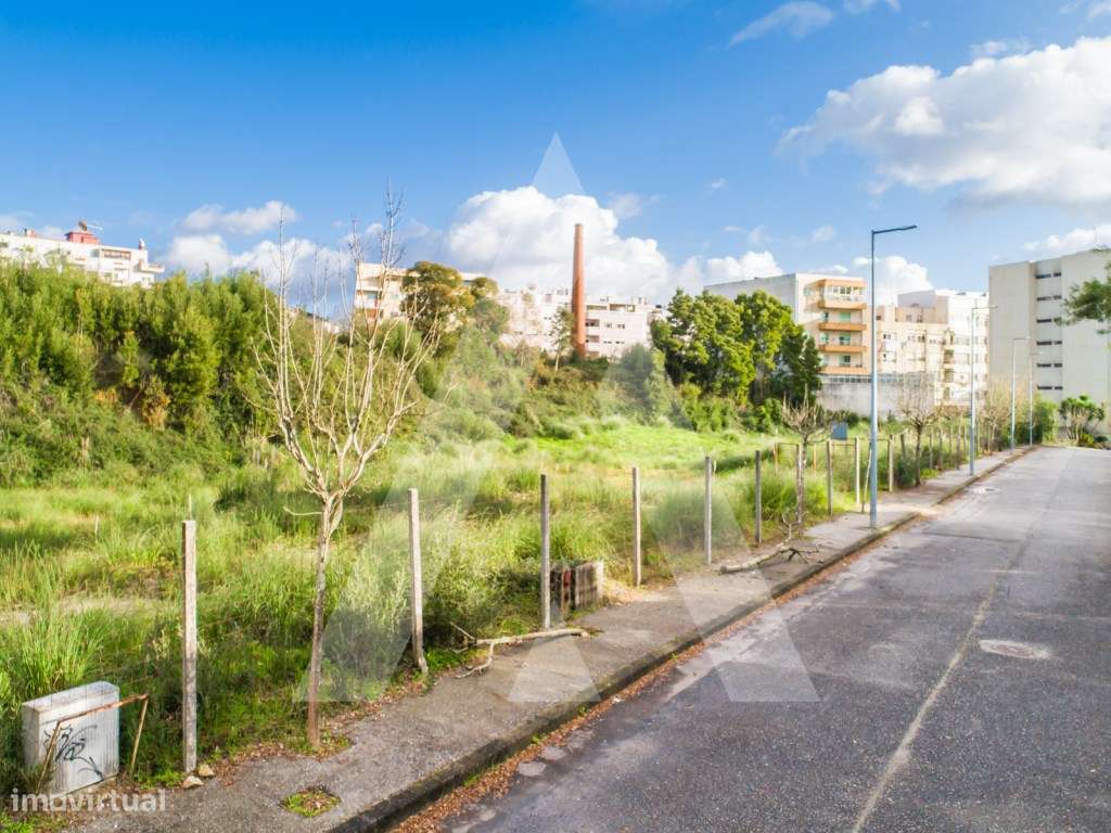 Lote de Construção em altura - Excelente localização central em São... - Grande imagem: 3/22