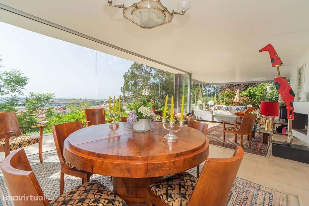 Moradia Contemporânea com Vista Mar e Piscina, Próxima da Beloura e Es-41