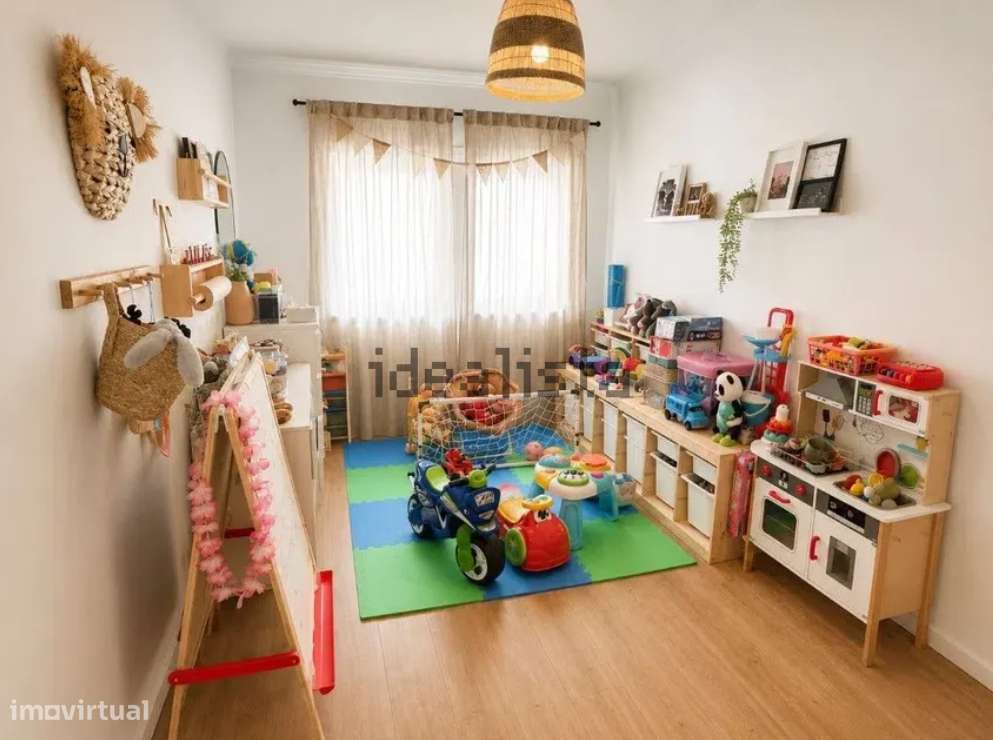 Apartamento T3 à venda em Santa Marta do Pinhal, Corroios-8