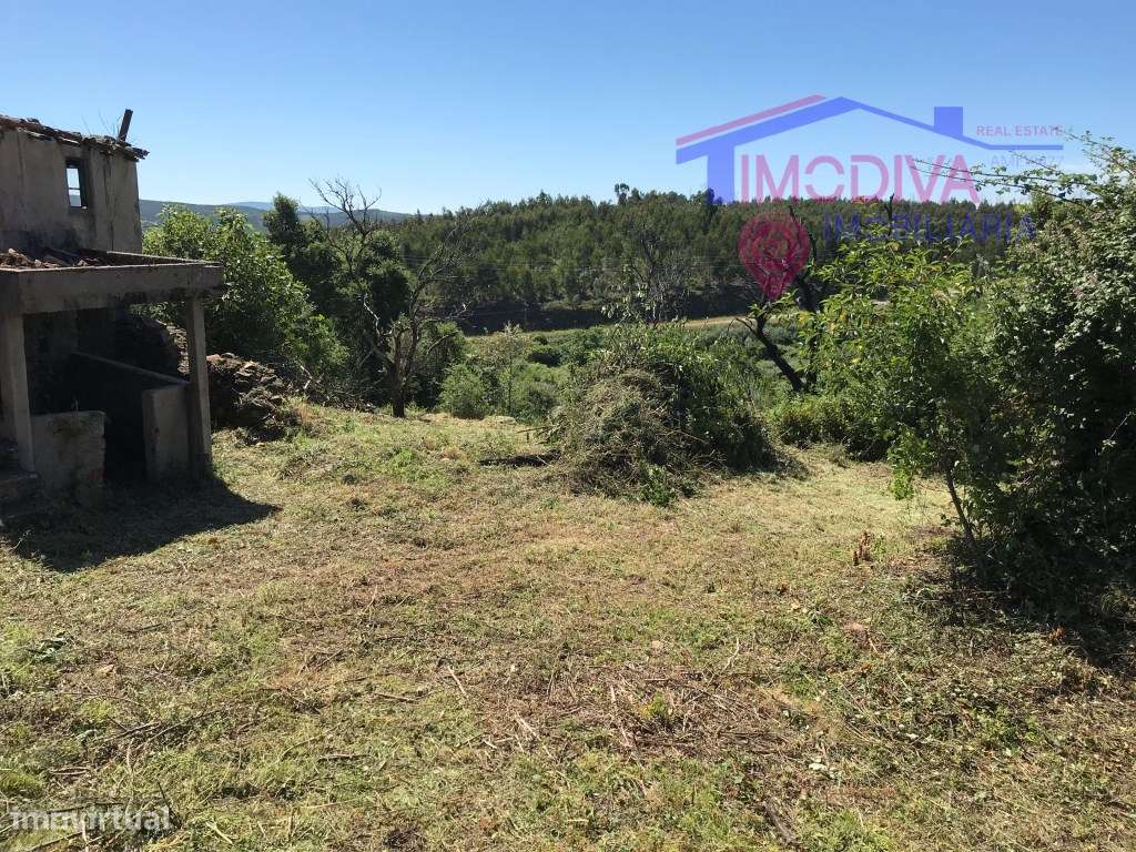 Terreno com ruína e anexo - Grande imagem: 4/9