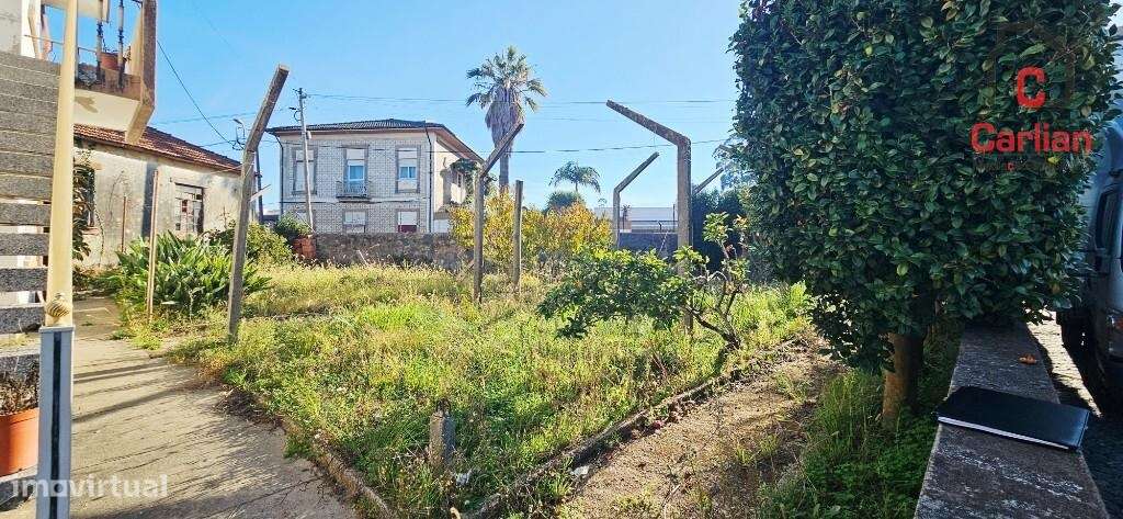 CONJUNTO DE 2 MORADIAS EM GULPILHARES-21