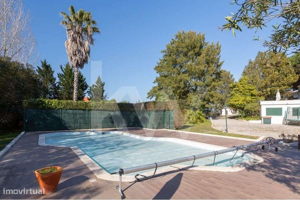 Sesimbra | Moradia T5 a 5 min da praia, com piscina aquecida e capela - Grande imagem: 4/49