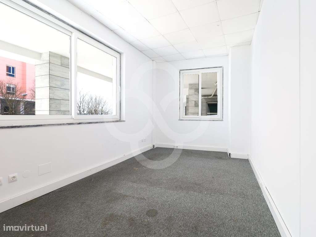 Escritório em Telheiras Localização Estratégica situado em Lisboa-11