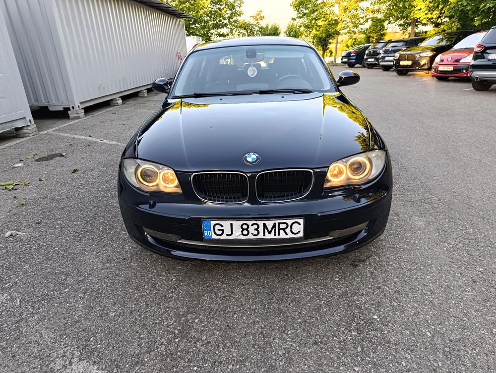 BMW 1 Series E81/E82/E87/E88 [2004 - 2011] 120d DPF Edition Lifestyle 2009
