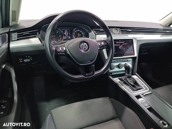 Volkswagen Passat Variant 2.0 TDI DSG Comfortline - 11