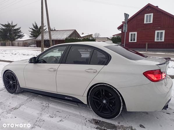 BMW Seria 3 328i - 5