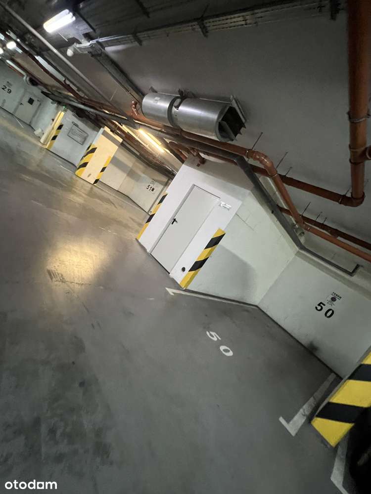 Na sprzedaż miejsce postojowe w samym Centrum!-3