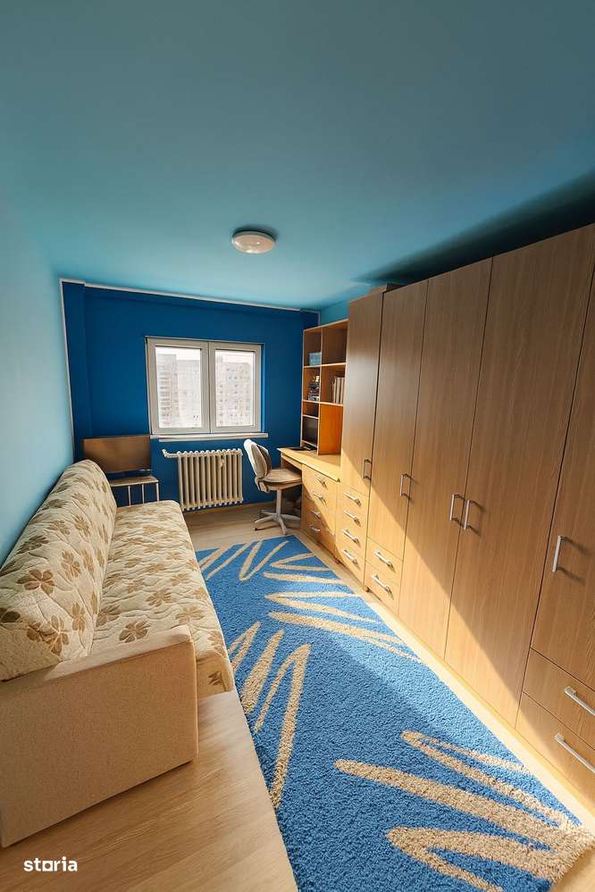 74 mp, 3 camere, 2 băi, 2 balcoane – 8 min până la metrou - comision 0-6