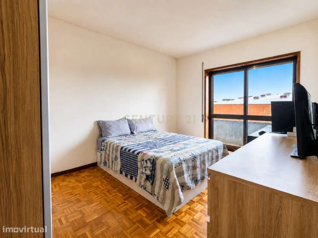APARTAMENTO T2 | VARANDA | LUGAR DE GARAGEM | ARRUMOS | ELEVADOR | GON-12