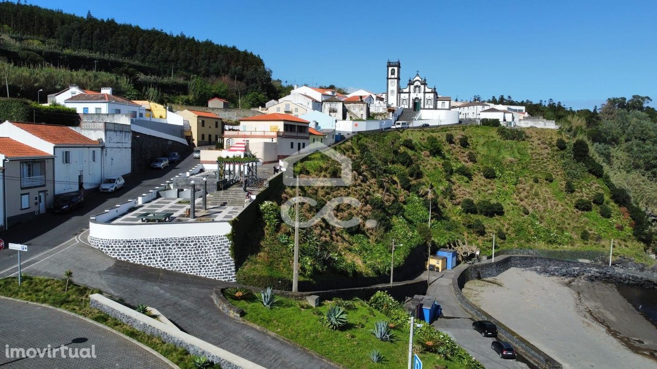 Moradia com 2+2 Quartos - Porto Formoso - Ribeira Grande