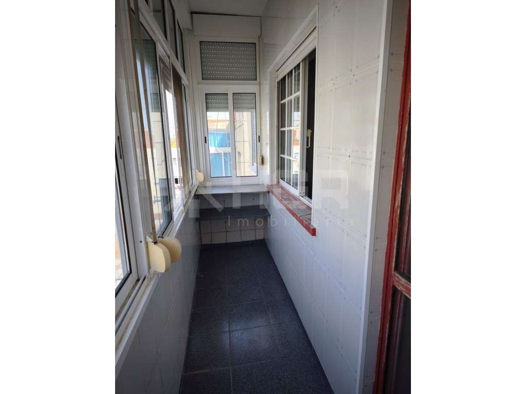 T3 + 1 | DUPLEX | BOA LOCALIZAÇÃO | ARRENTELA (MURTINHEIRA)-8