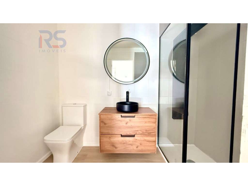 T3 renovado c/varanda e garagem (2 andar sem elevador)-12