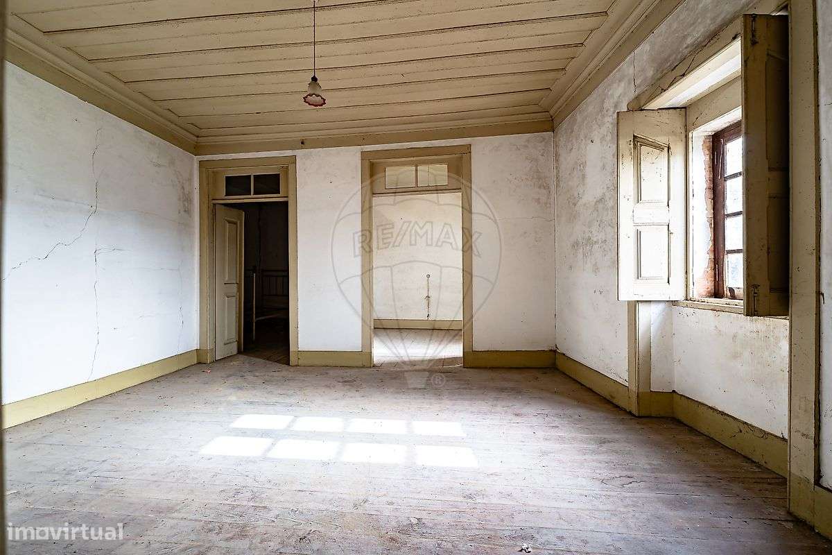 Moradia T4 para venda-8