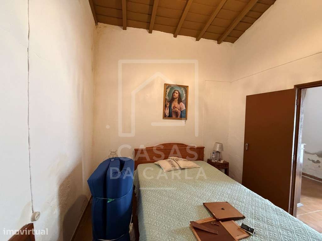 Moradia T2 com quintal e garagem em Selmes-9