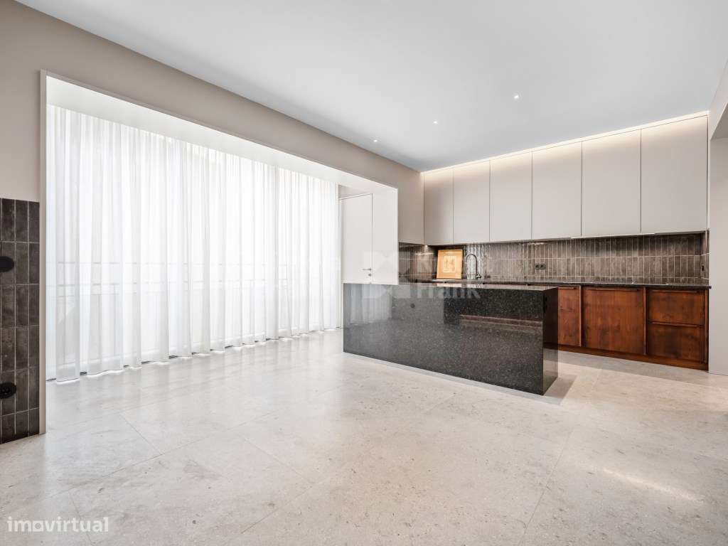 Apartamento T4 com terraço privativo nas Avenidas novas, Lisboa-8