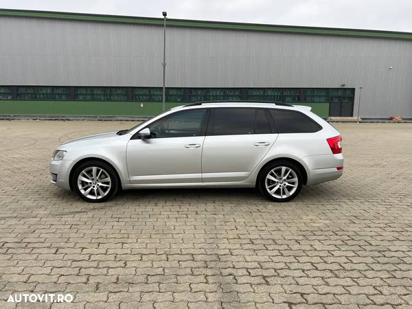 Skoda Octavia 2.0 TDI 4x4 DSG Style - 3