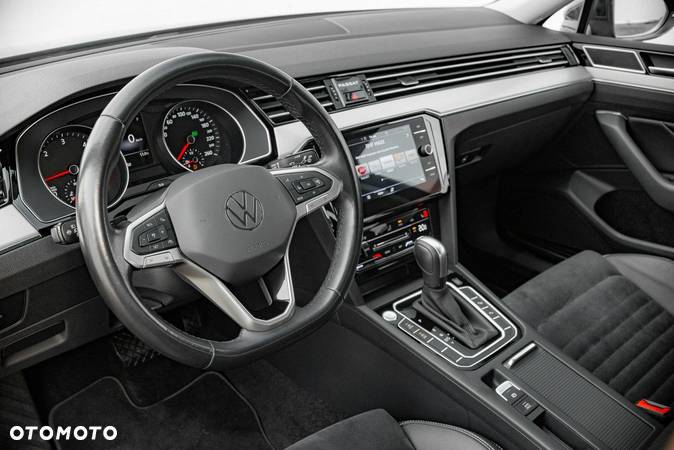 Volkswagen Passat 2.0 TDI Elegance DSG - 6