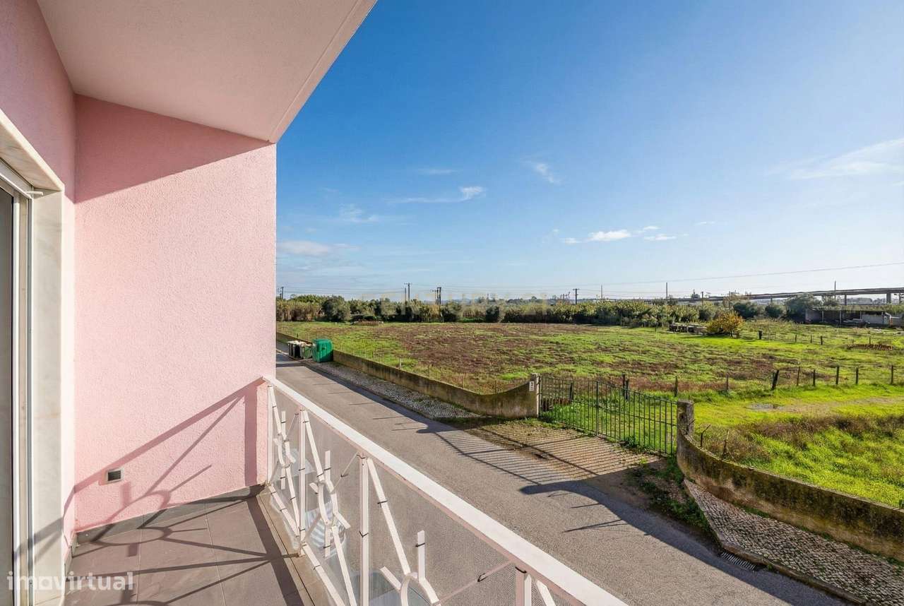 Apartamento Renovado T2 Moita - Setúbal - Grande imagem: 2/12