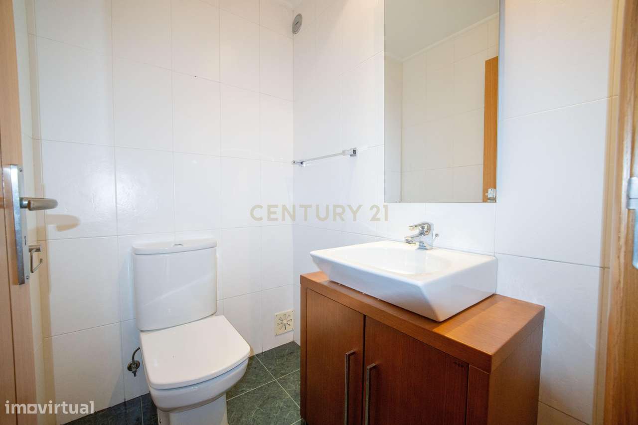T3 no Parque das Nações com 3 WC´s-16