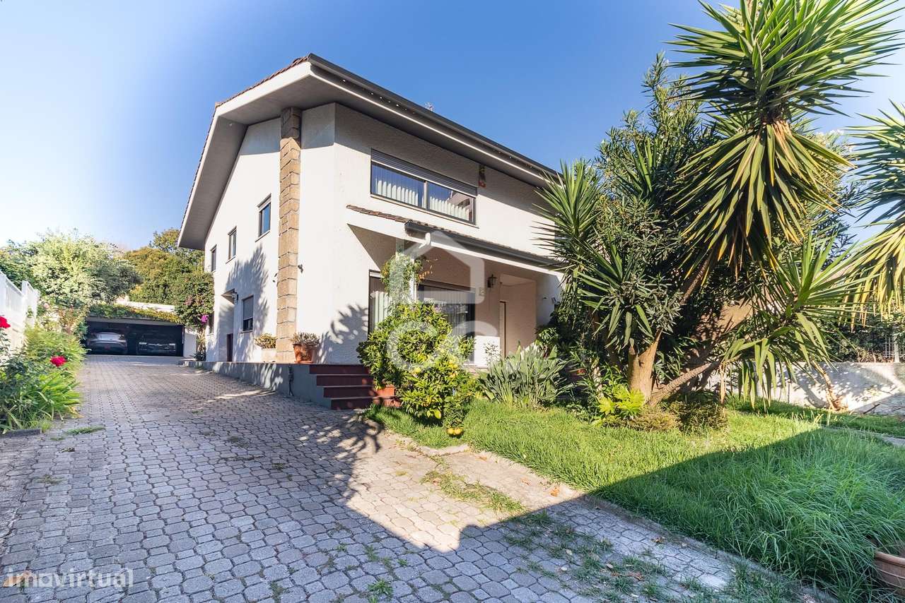 Moradia na Avenida da Boavista T5 - Porto-1