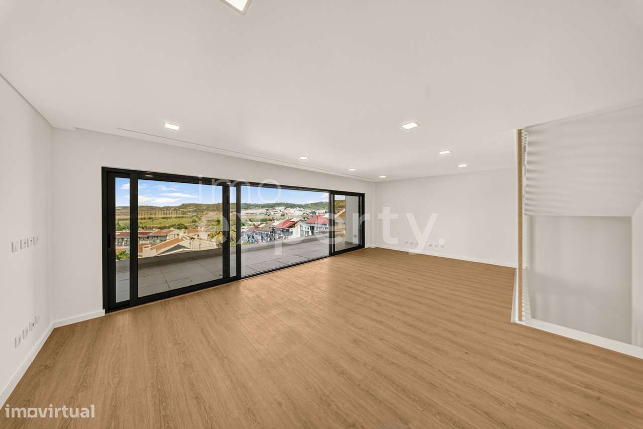 Moradia T5 de Luxo com piscina na Mealhada, Loures-11