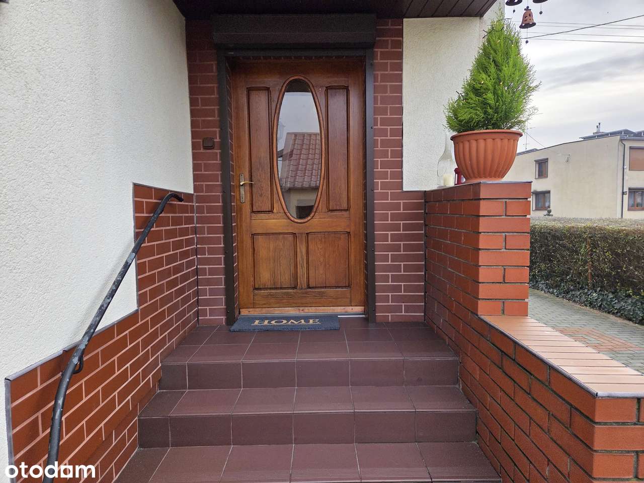 DOM Z POTENCJAŁEM | 2 NIEZALEŻNE MIESZKANIA | DUŻA DZIAŁKA 885 m²-4