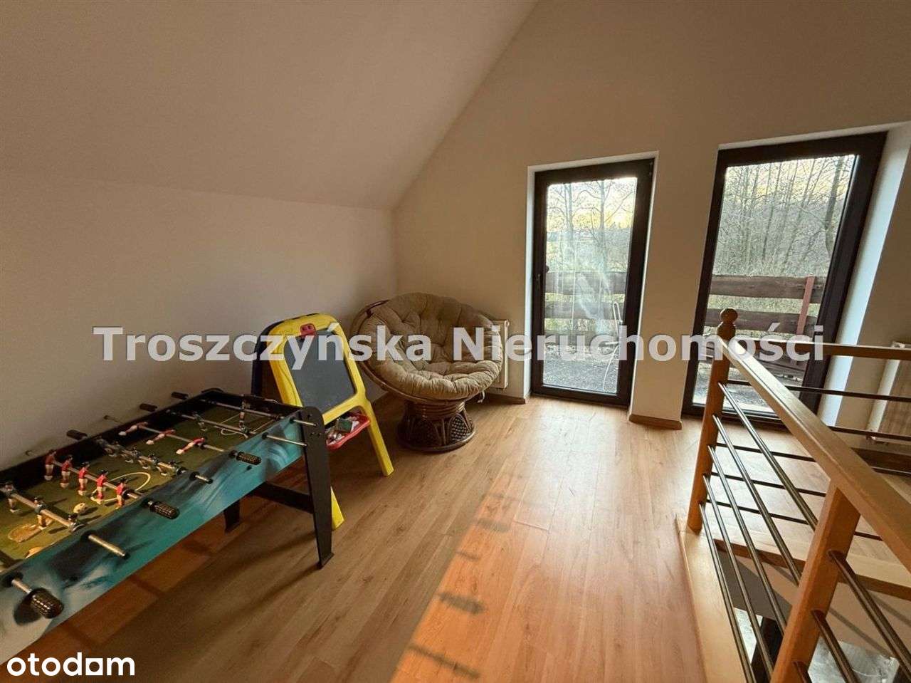 Duży dom Kolonia Poczesna z 2010 roku-4