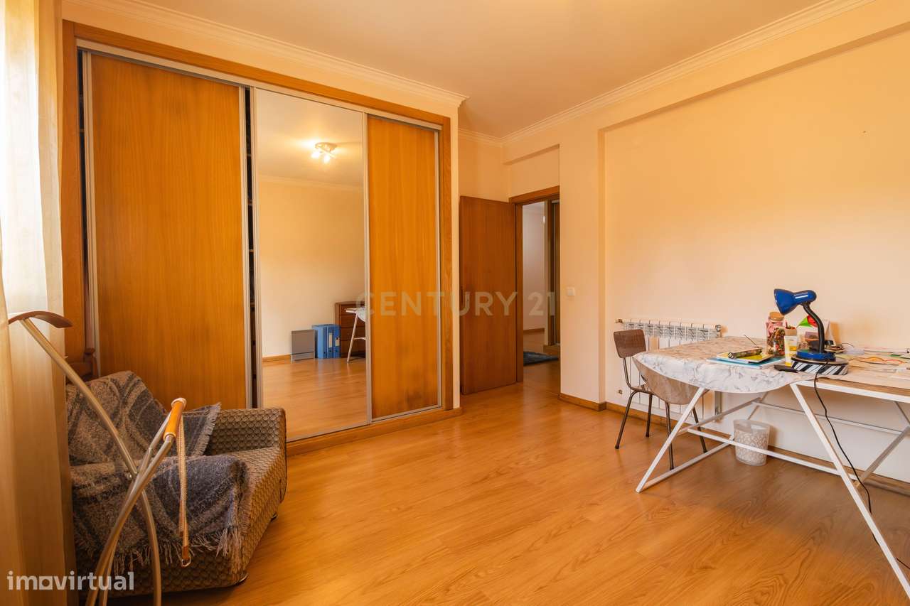 Moradia T3 Térrea com garagem e Jardim-10