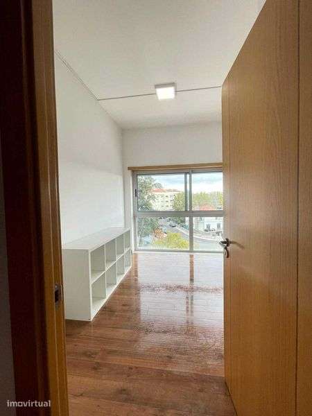 Escritório Odivelas Aluga-se Qualquer Ramo - Grande imagem: 4/12