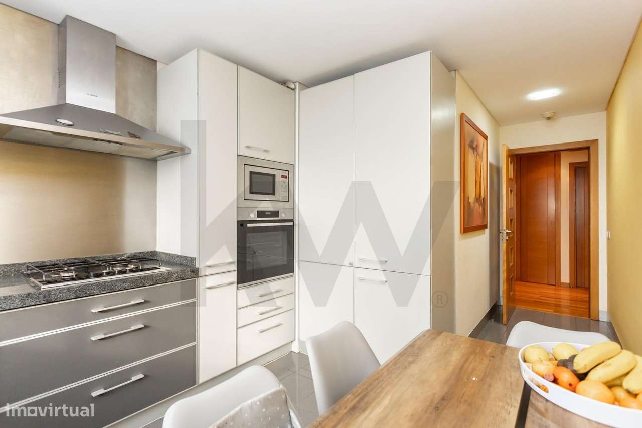 T3 com Terraço e 2 lugares de parqueamento - Grande imagem: 4/52